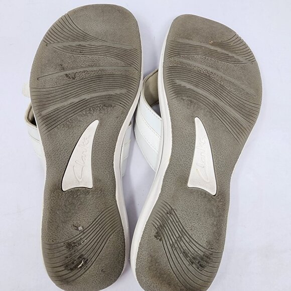 Clarks Cloudsteppers Womens Size 9 White Flower Thong Sandals Cushioned - Picture 8 of 10